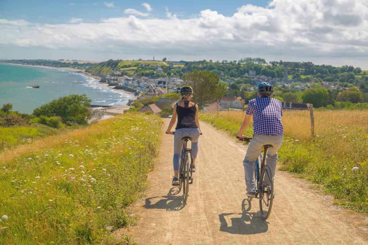 Balade à vélo sur les falaises d'Arromanches Les Bains - Calvados Attractivité