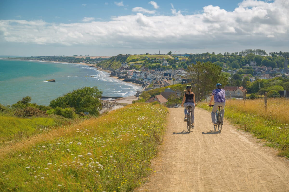Balade à vélo sur les falaises d'Arromanches Les Bains - Calvados Attractivité Balade à vélo sur les falaises d'Arromanches Les Bains - Calvados Attractivité